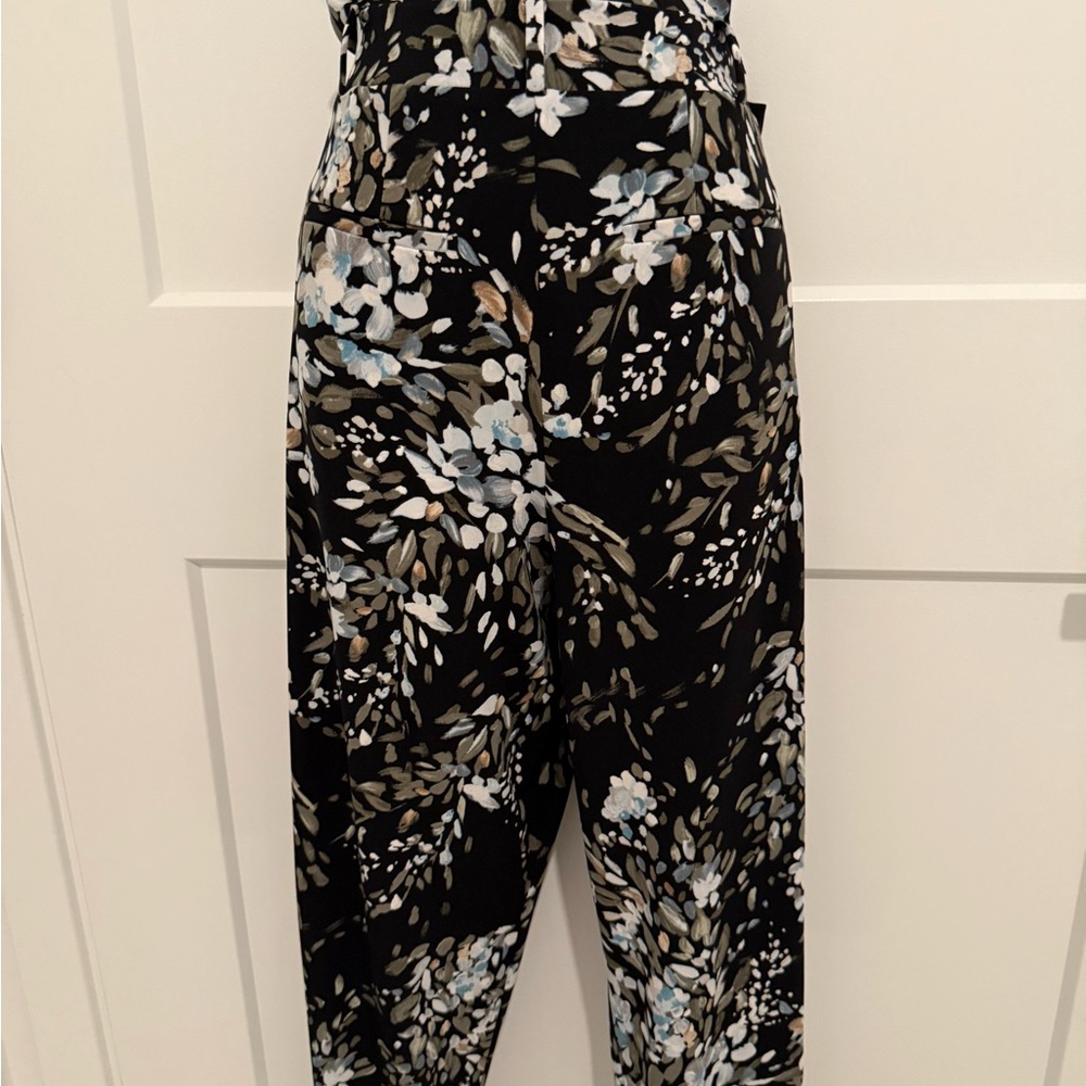 White House Black Market Black and White pant with Floral Print